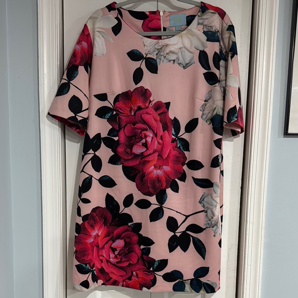 CeCe Red Sheath Mini Dress Crew Neck Short Sleeve